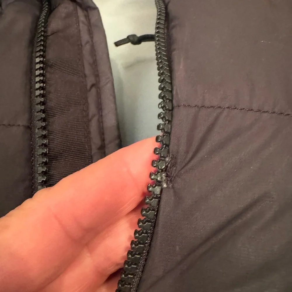 The North Face Women’s 700 Down Filled Puffer Jacket- Size Small - Picture 15 of 15